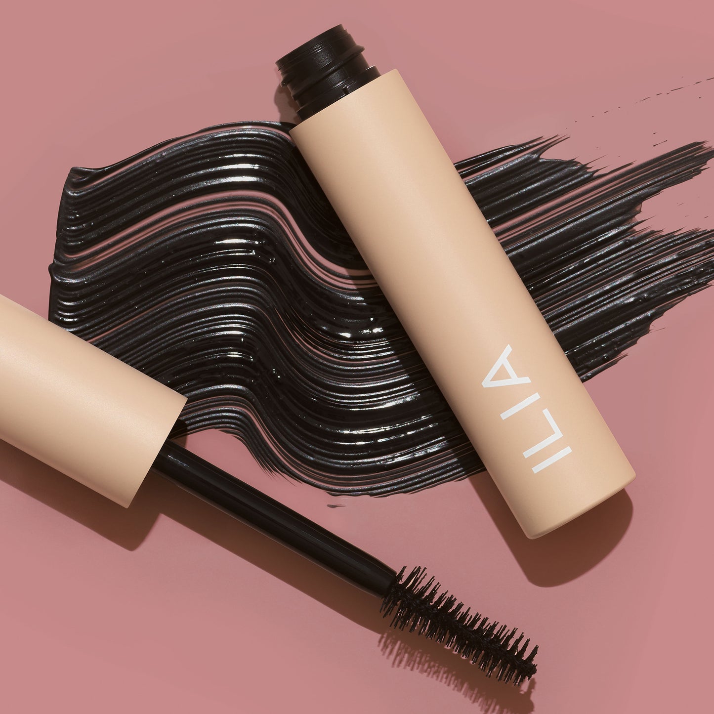 ILIA  FULLEST VOLUMIZING MASCARA